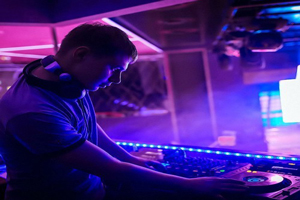 Dj Maxon